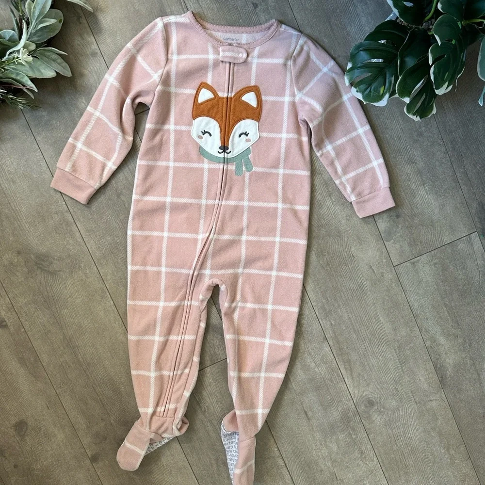 Carter’s 2T Girl Full Zip Footie Fox Pajamas Cozy toddler Excellent condition